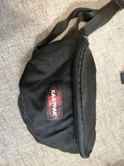 Vendo bolsa de cintura Eastpak