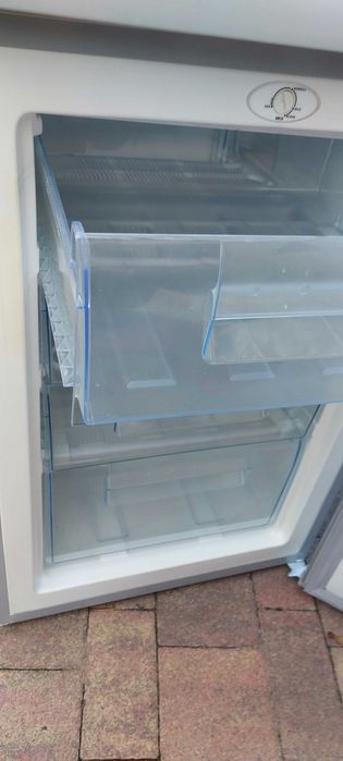 ZAMRAŻARKA na części  // LIFETEC // MD 13493 A+  MD 37072