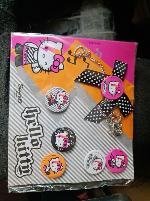 Hello Kitty przypinki