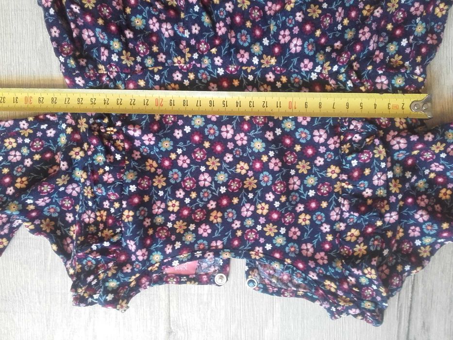 bluzka z dł. rękawem BOHO w kwiatki, falbanki Kiki & Koko (KIK) 122cm