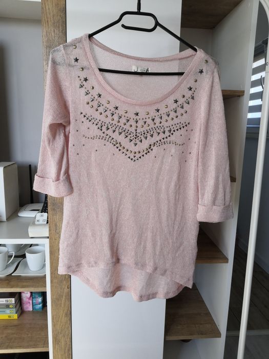 Sweter sweterek w paski białe czerwone malinowe.