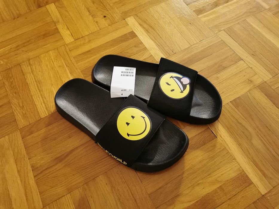 Klapki Smiley World nowe