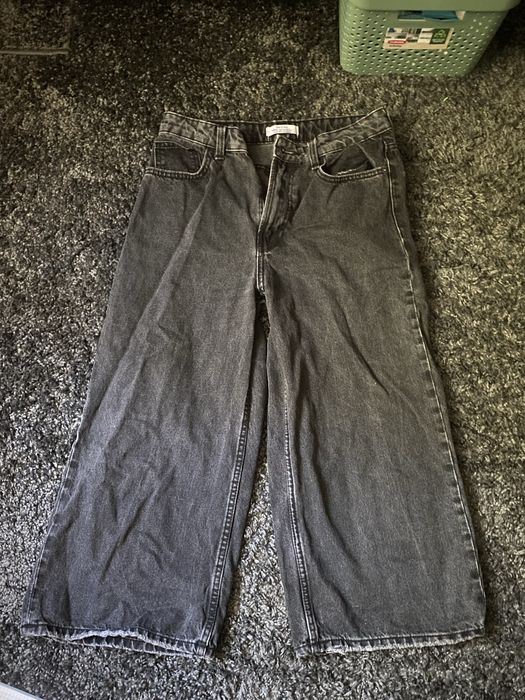 Укороченные черные женские джинсы