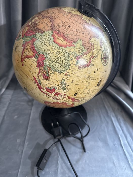 Globo terrestre SCAN-GLOBE com iluminação