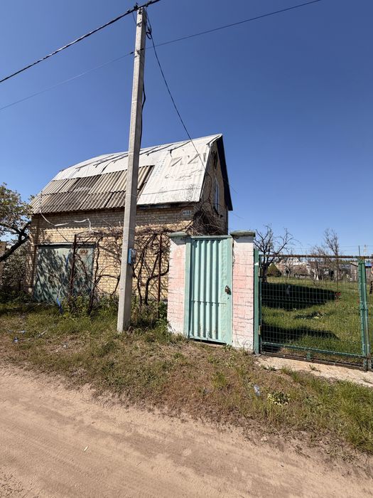 Продаж 2-х поверхової дачі 83 кв.м  на 6 сотках Мощун