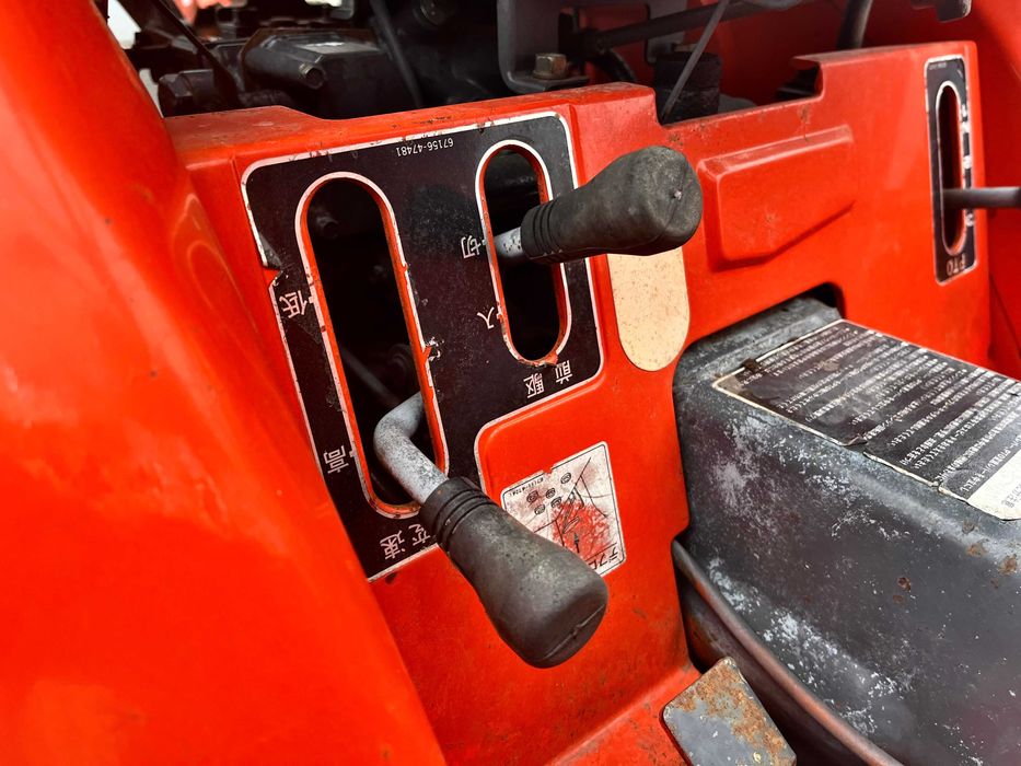 Японський мінітрактор Kubota B4