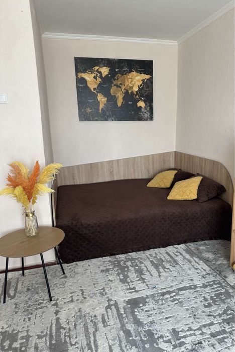 Квартира ТЕПЛА 1к - 2к, Зарічанська, Центр, Оазис подобово