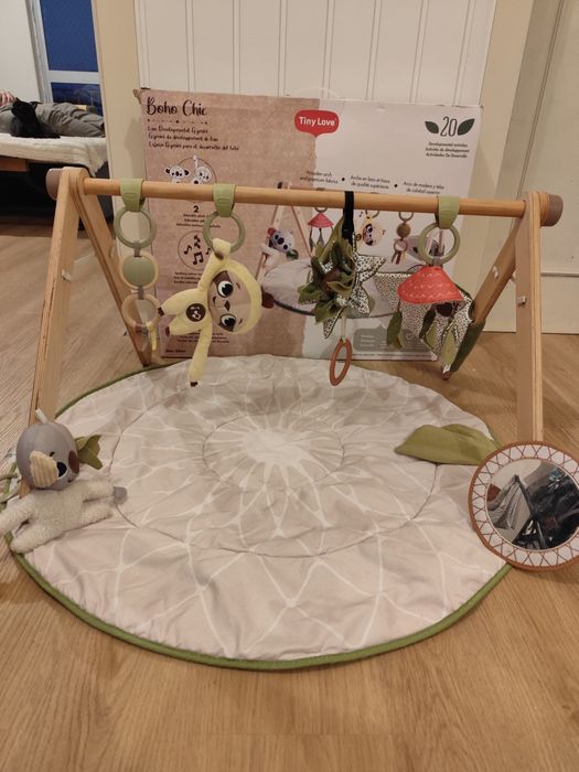 Ginasio de desenvolvimento Tiny Love Boho