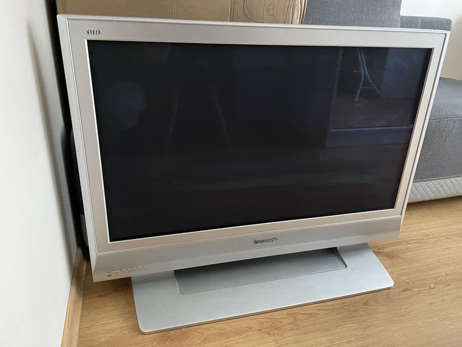 Telewizor Panasonic z dekoderem Ariva T75