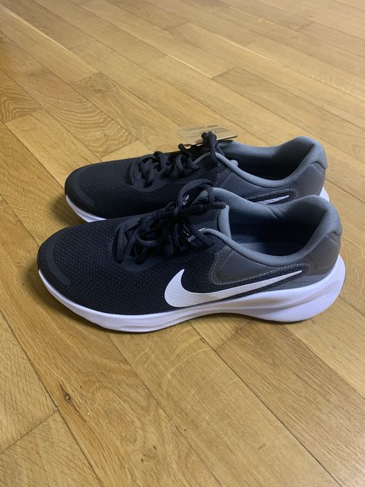 кросівки Nike Revolution 7 оригінал (EUR 44)