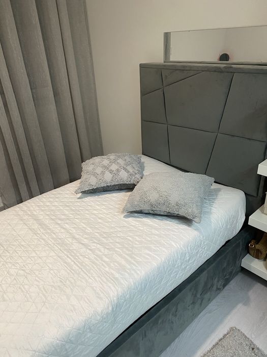 Cama de solteiro com estrado elevatorio