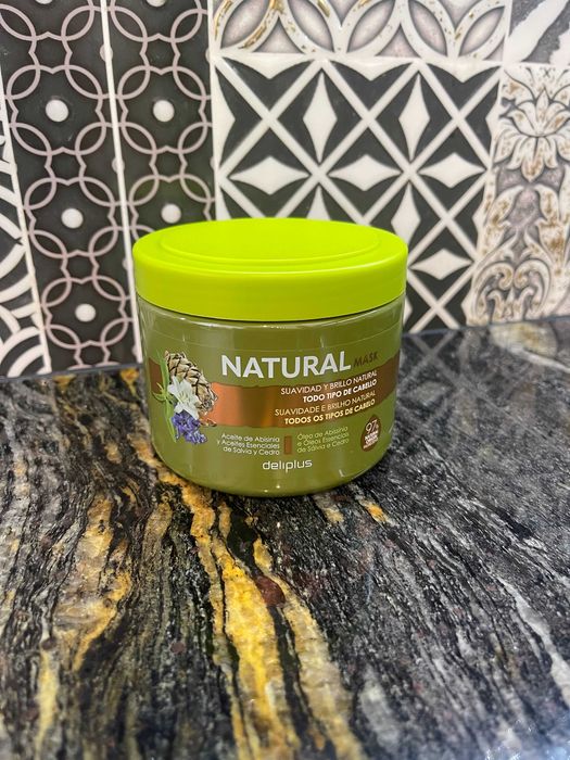 Mascarilla Natural. Naturalna maska do wszystkich rodzajów włosów z olejem abisyńskim  97% pochodzenia naturalnego. 400ml Deliplus