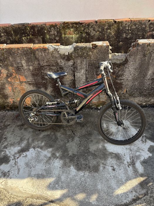 Conjunto de 4 bicicletas