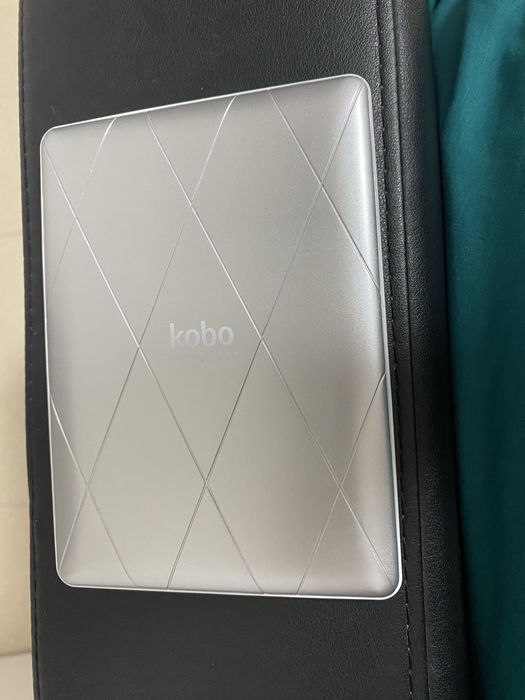 Kobo Glo branco502773318807736321