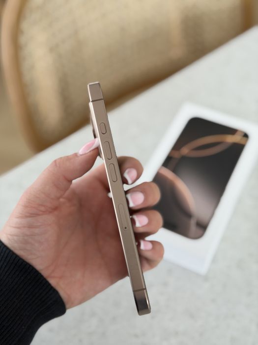 Iphone 16 Pro, 256GB, stan idealny, Desert Titanium