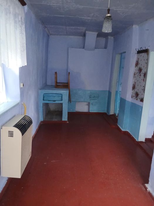 Продам газифікований будинок з приватизованою земельною  ділянкою