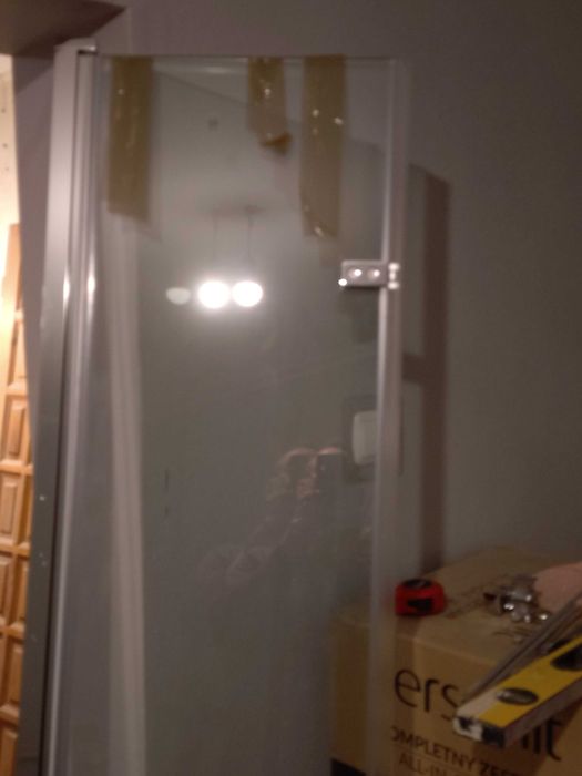 drzwi prysznicowe kabiny 80/80 , łamane, brodzik biały konglomerat