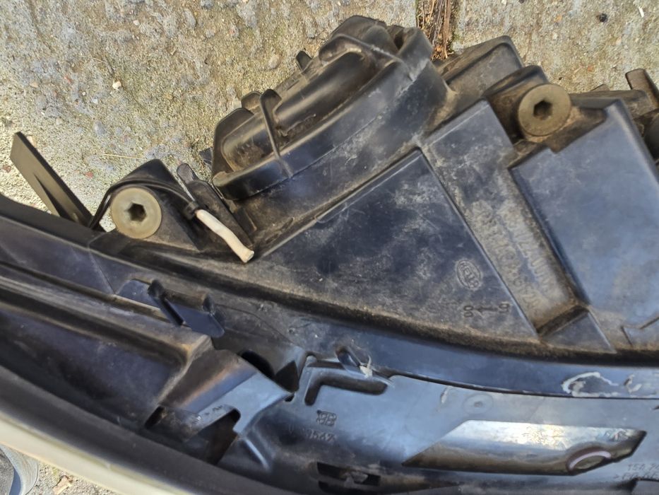 Lampy  przednie bmw e 60 /]prawa  i lewa