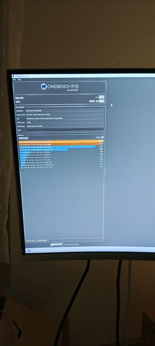 2 procesory Xeon Gold 6448Y 64 rdzenie 128 wątków 4100 mzh FCLGA 4677