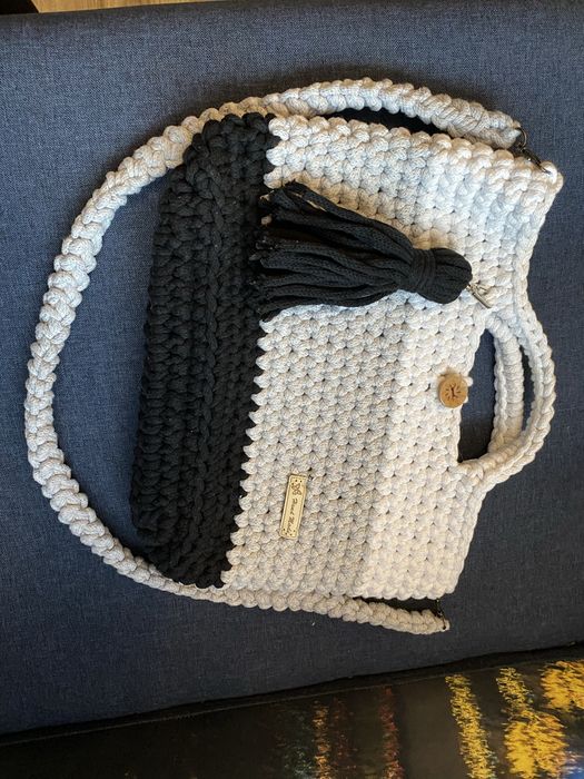 Torebka A4 hand made ręcznie zrobiona na szydełku z paskiem