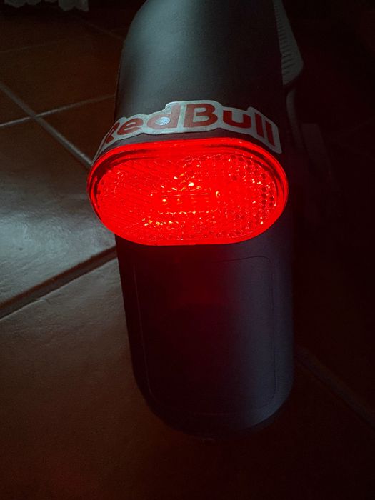 Vendo trotinete elétrica Xiaomi muito pouco usada e em excelente estado