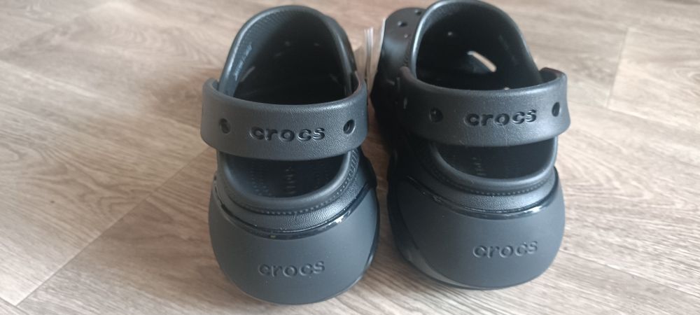 Клоги / сабо на платформі Crocs Bubble Crush Clog.  Крокс