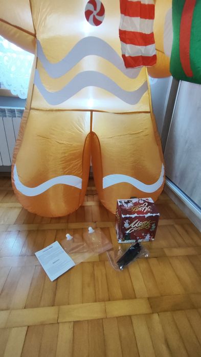 Prezent dla dziecka pompowany piernik ludzik 240 cm LED 230v