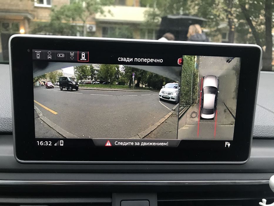 Круговой обзор Audi A4 Area View