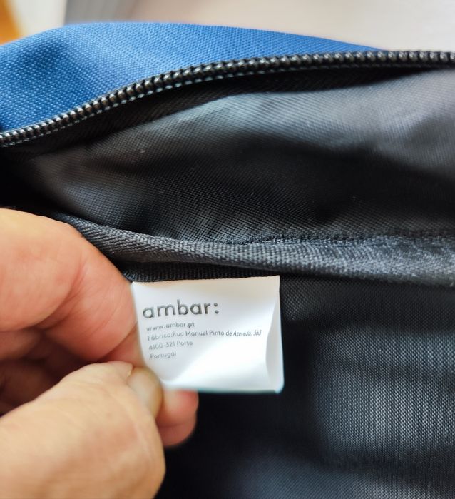 Mochila Escolar Azul Marinho, design moderno e prático da Ambar