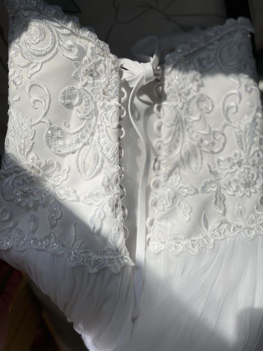 Elegancka suknia  slubna księżniczka r.40/L