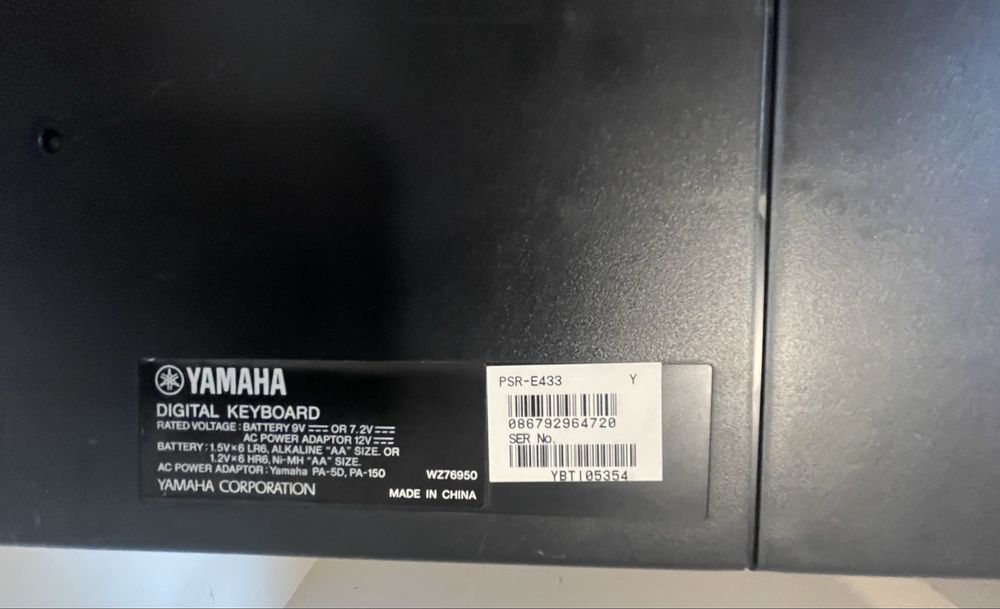 Yamaha PSR-E433 Completo | Banco + Suporte Regulável | Excelente Estado