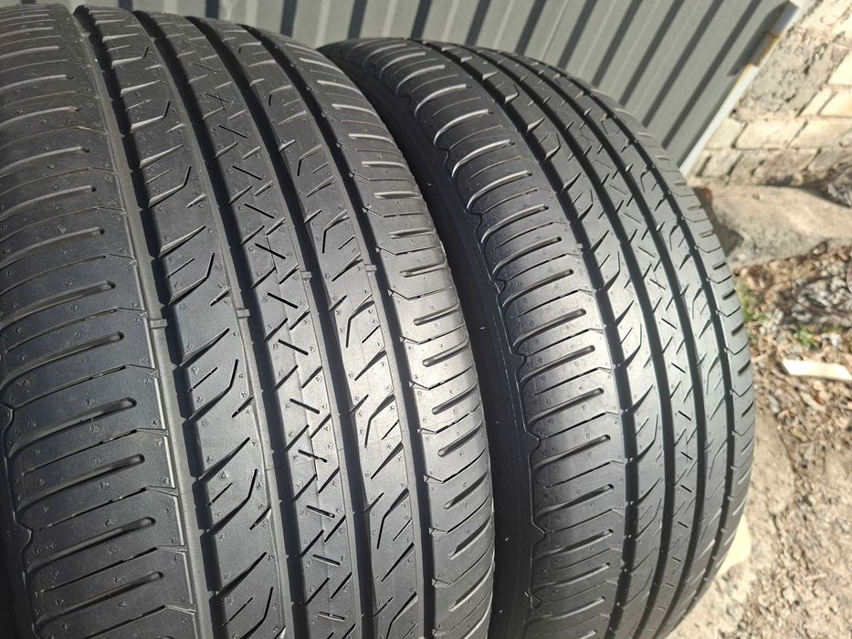 Шини Б/У Демо 2шт 245/40 R20 99V VOL Goodyear Efficient grip perfomance SUV .