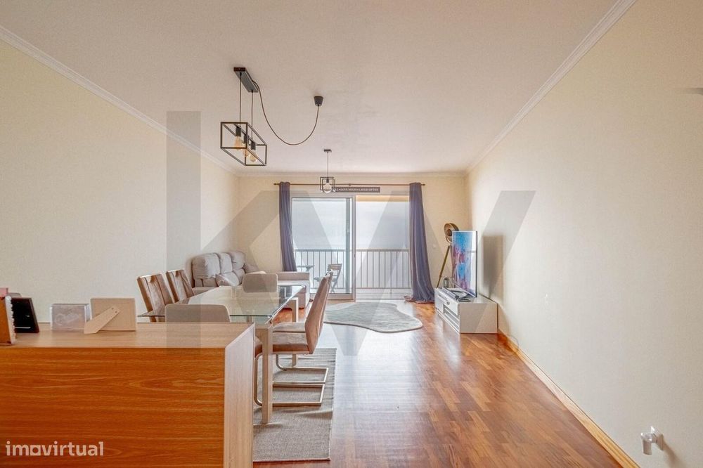 Apartamento T2 no Caniço - Vista Mar | Arrendamento