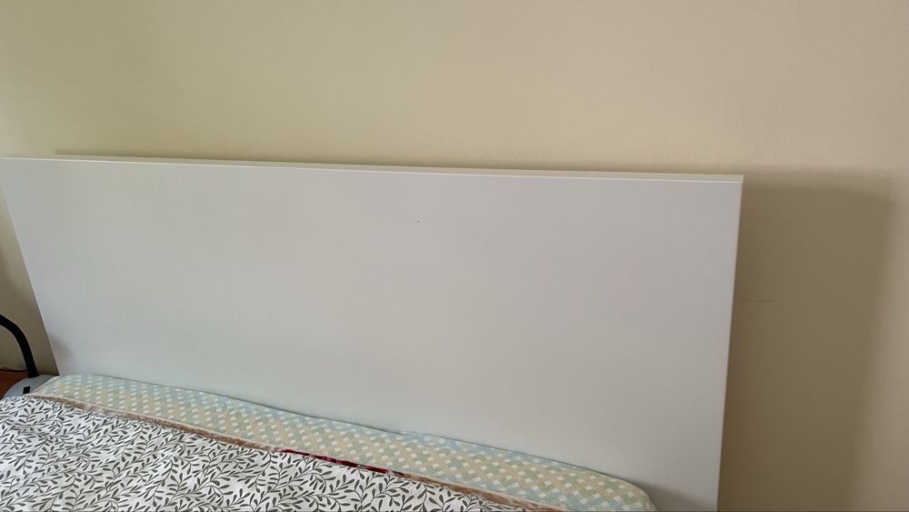 Cama Ikea com Gavetas Branca