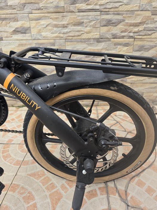 Bicicleta eletrica NOVA com 14 KLM de uso