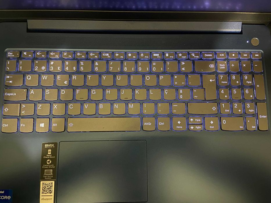 Computador / PC / Portátil Lenovo 15,8'' Ecrã Tátil - i7 13ª Geração