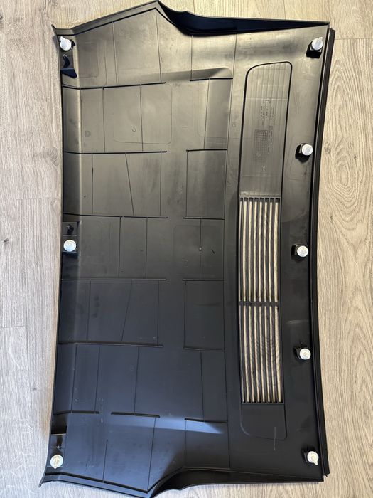 Пластик під капот для Tesla model s