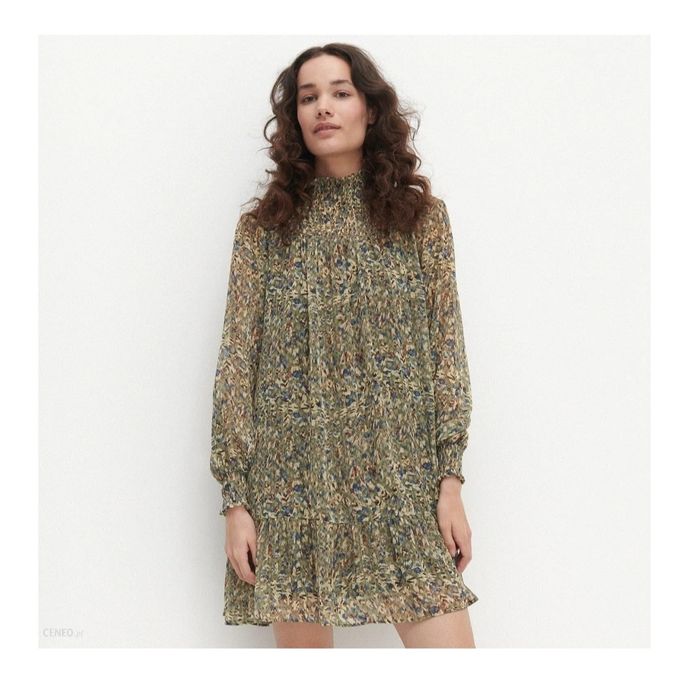 Zwiewna sukienka Reserved