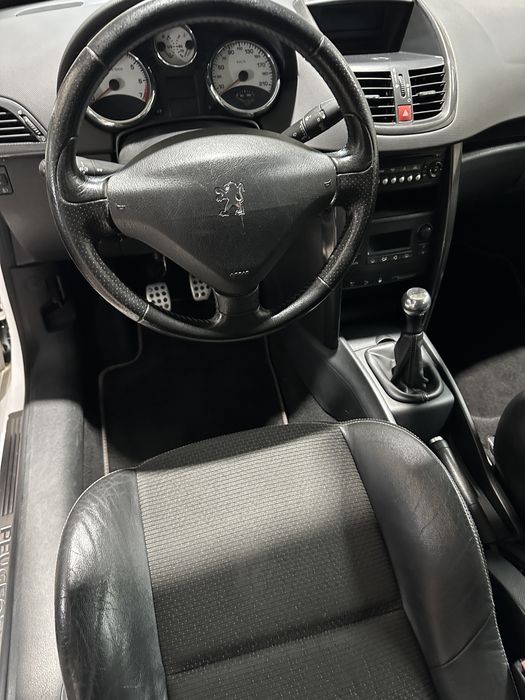 Peugeot 207 1.6 benzyna Panorama 142 tyś przebiegu