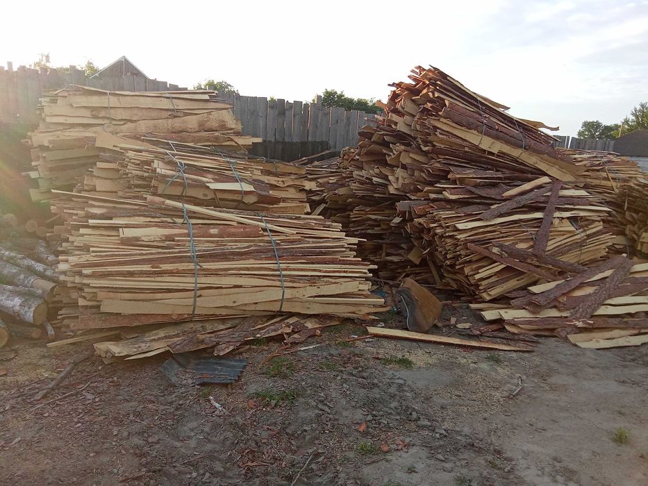 Дрова різних порід(дуб,граб,ясен,вільха,береза,сосна)Недорого!