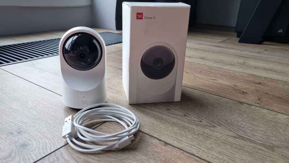 Продам камеру YI Dome X 1080