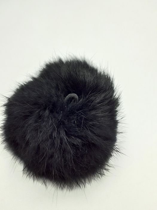 Pompon-futerko czarny 7,50 cm.