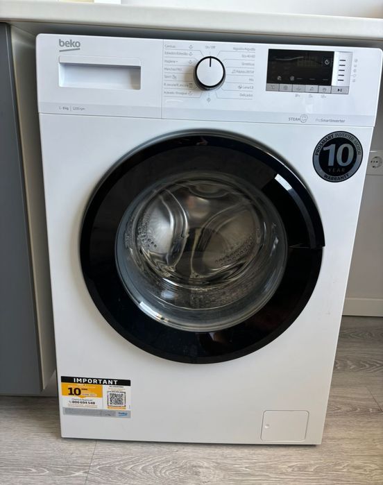 Máquina de Lavar Roupa BEKO SteamCure WRA 8615 XW 8KG