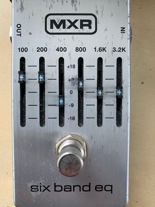 MXR Six Band EQ (M109S) — Bom Estado, com Caixa Original