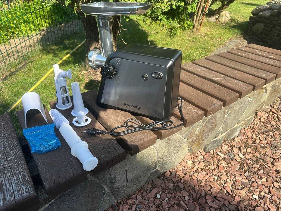 Электрическая мясорубка 3000W с насадкой для колбас и соковыжымалкой‼️