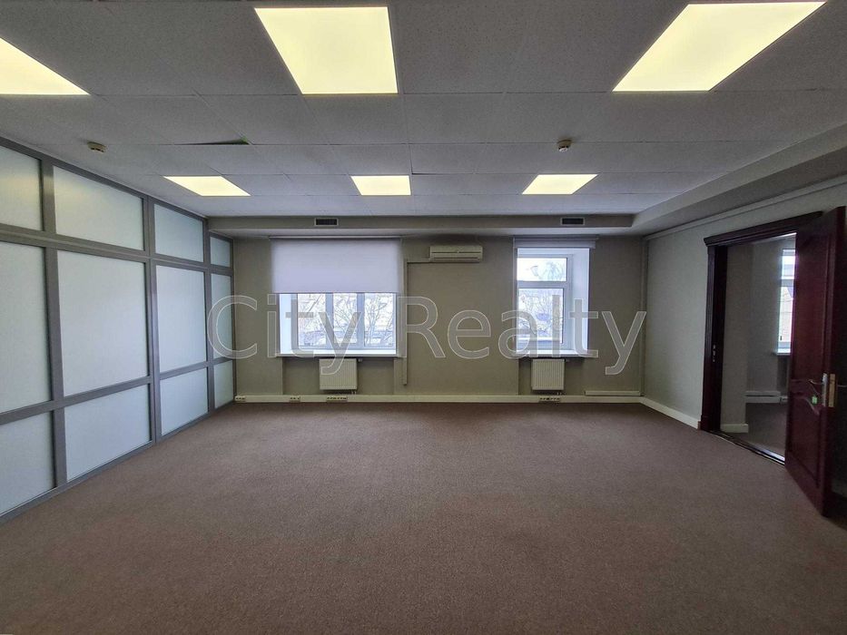 Офіс 327 м.кв. Вул. Ігорівська 12Б Поділ метро Поштова Площа Без%