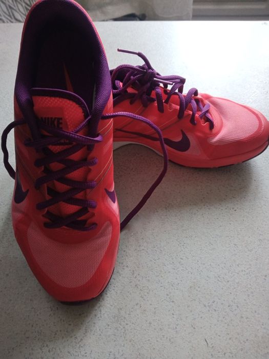 Продам кроссовки