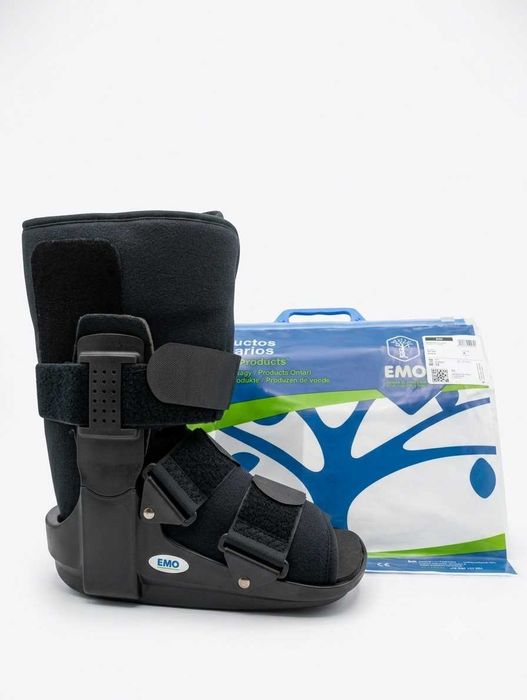 Bota ortopédica walker curta — EMO, tamanho M, preta