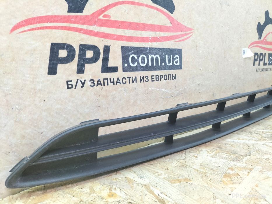 Ford B-Max 2012-2017 решетка бампера AV11-17K945-AB