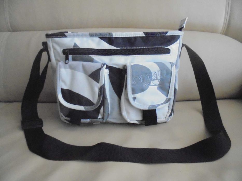 carteira de senhora muito pratica